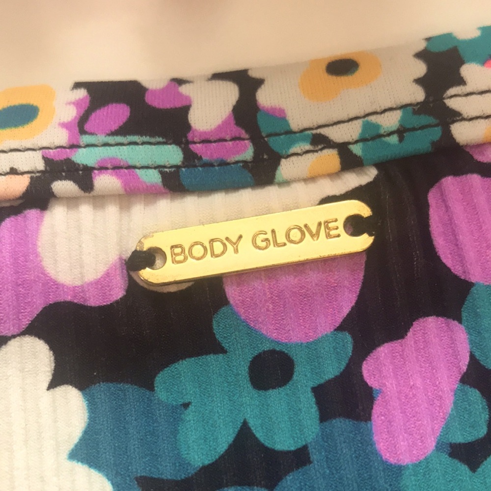 Body Glove Bikini Floral & Black - Picture 5 of 13